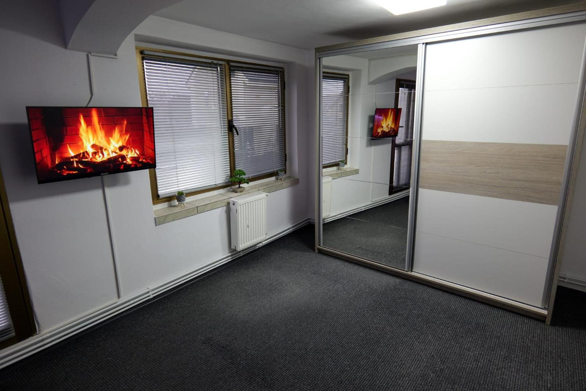 Transylvanian Hideaway Apartment Сибиу Экстерьер фото