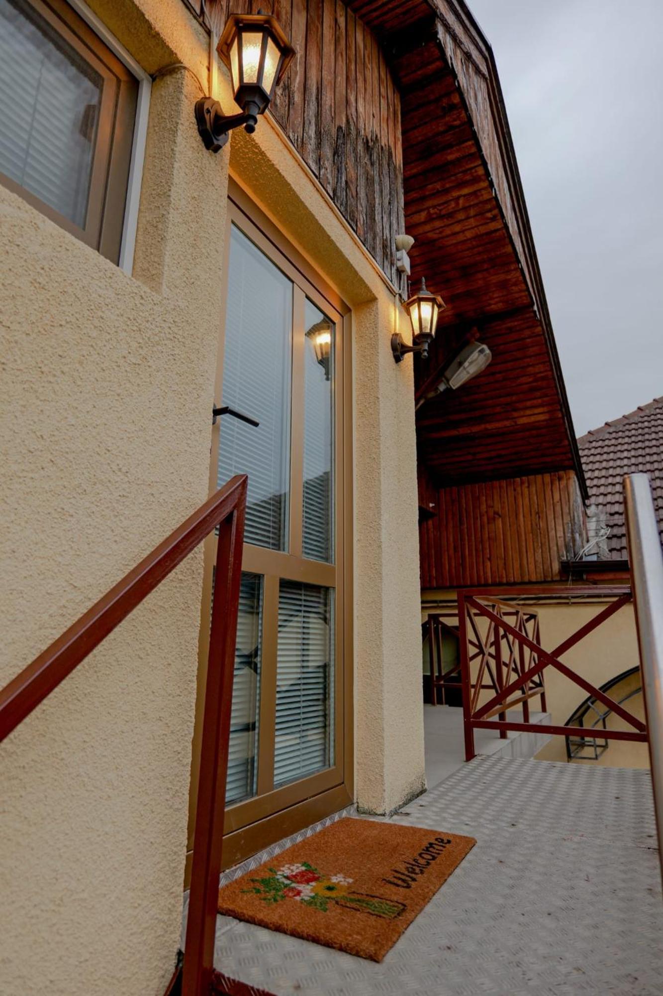 Transylvanian Hideaway Apartment Сибиу Экстерьер фото